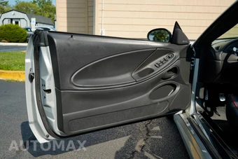 2002 Ford Mustang GT Deluxe Convertible - miniatura 33
