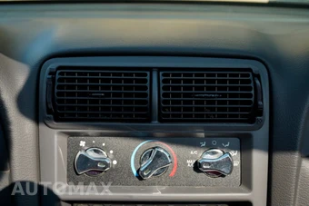 2002 Ford Mustang GT Deluxe Convertible - miniatura 50