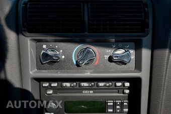 2002 Ford Mustang GT Deluxe Convertible - miniatura 51