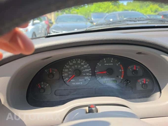 2002 Ford Mustang Premium Coupe – miniatura 9