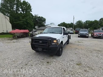 2002 Ford Super Duty F-350 XL Extended Cab Medium Bed w/Rear Doors