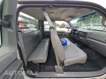 2002 Ford Super Duty F-350 XL Extended Cab Medium Bed w/Rear Doors - miniatura 13