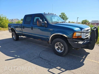 2002 Ford Super Duty F-350 XLT Crew Cab Medium Bed - miniatura 4