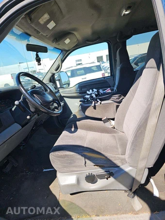 2002 Ford Super Duty F-350 XLT Crew Cab Medium Bed - miniatura 6