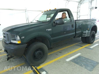 2002 Ford Super Duty F-350 XLT Regular Cab Long Bed DRW