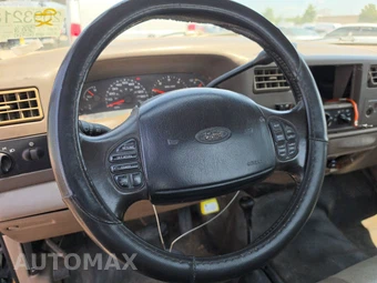 2002 Ford Super Duty F-350 XLT Regular Cab Long Bed DRW - miniatura 10