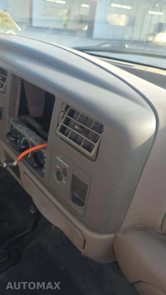 2002 Ford Super Duty F-350 XLT Regular Cab Long Bed DRW - miniatura 28