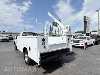 2002 Ford Super Duty F-450 Cab Chassis XL Regular Cab DRW - miniatura 7