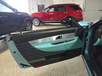 2002 Ford Thunderbird Deluxe w/Removable Top – miniatura 9