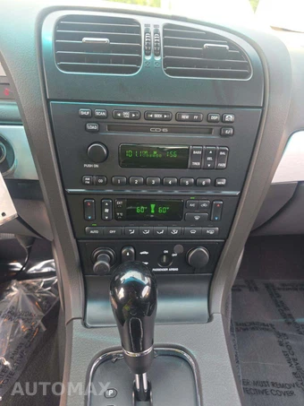 2002 Ford Thunderbird Premium – miniatura 10