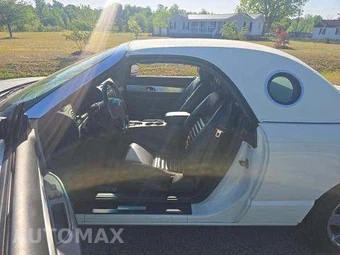2002 Ford Thunderbird Premium – miniatura 7