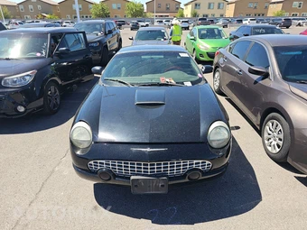 2002 Ford Thunderbird w/Hardtop – miniatura 2