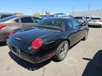 2002 Ford Thunderbird w/Hardtop – miniatura 4