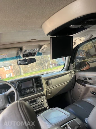 2002 GMC Yukon Denali XL 1SF - miniatura 10