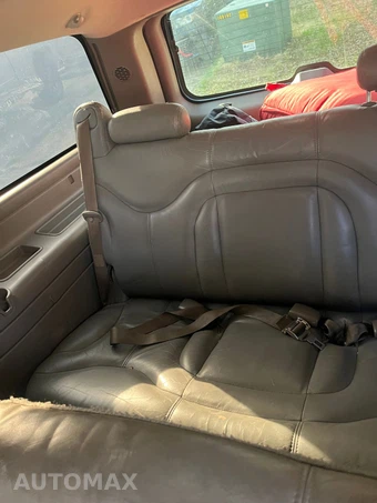 2002 GMC Yukon Denali XL 1SF - miniatura 13