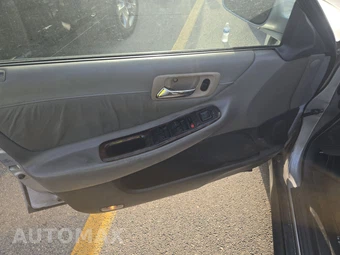 2002 Honda Accord Sedan SE – miniatura 9