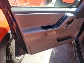 2002 Jeep Grand Cherokee Laredo - miniatura 9