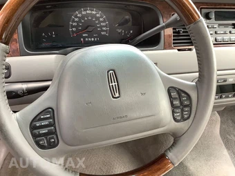 2002 Lincoln Town Car Signature - miniatura 17