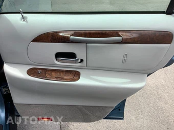 2002 Lincoln Town Car Signature - miniatura 24