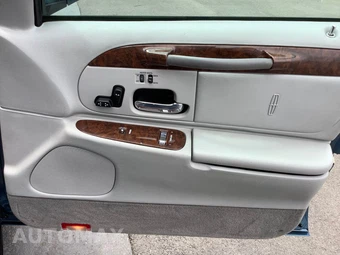 2002 Lincoln Town Car Signature - miniatura 26