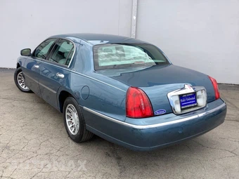 2002 Lincoln Town Car Signature - miniatura 4