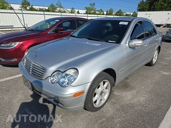 2002 Mercedes-Benz C 240 Sedan — sprzedany egzemplarz sprowadzony z aukcji Manheim USA (AUTOMAX)