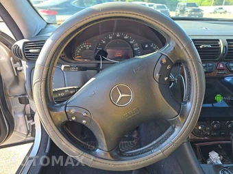 2002 Mercedes-Benz C 240 Sedan – miniatura 10