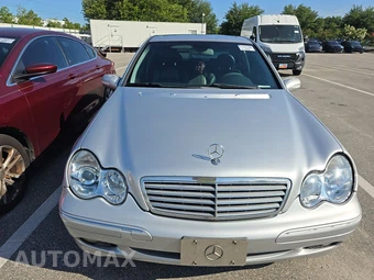 2002 Mercedes-Benz C 240 Sedan – miniatura 2