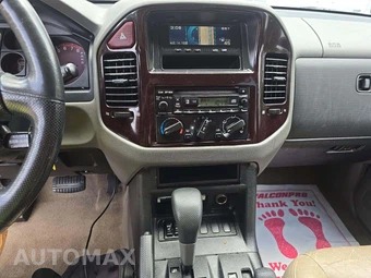 2002 Mitsubishi Montero Limited – miniatura 7