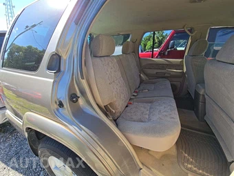 2002 Nissan Pathfinder SE - miniatura 16