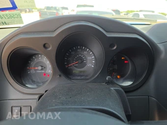 2002 Nissan Xterra XE SC w/Security - miniatura 12