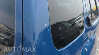 2002 Nissan Xterra XE SC w/Security - miniatura 23