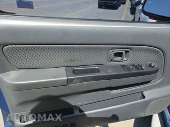 2002 Nissan Xterra XE SC w/Security - miniatura 9
