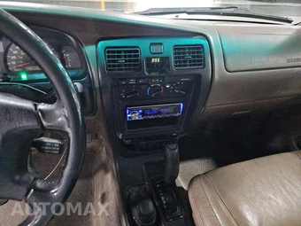 2002 Toyota 4Runner SR5 – miniatura 11