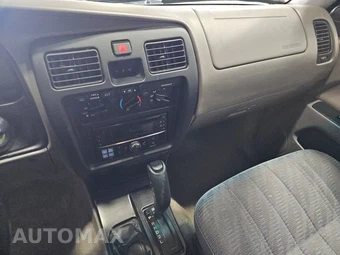 2002 Toyota 4Runner SR5 – miniatura 11