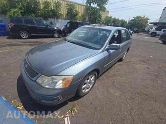 2002 Toyota Avalon XL w/Bench Seat
