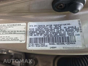 2002 Toyota Camry LE – miniatura 5
