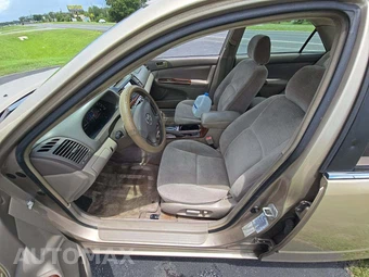 2002 Toyota Camry LE – miniatura 6