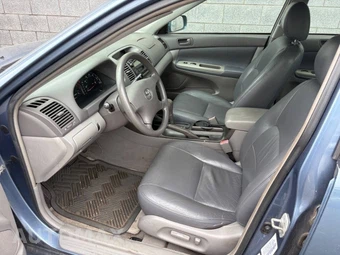 2002 Toyota Camry LE – miniatura 6