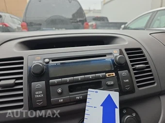 2002 Toyota Camry LE – miniatura 3