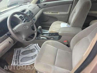 2002 Toyota Camry LE – miniatura 13