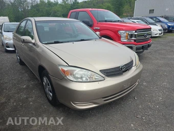 2002 Toyota Camry LE – miniatura 3