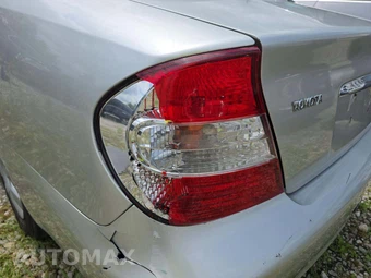 2002 Toyota Camry LE – miniatura 32