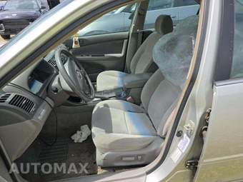 2002 Toyota Camry LE – miniatura 6