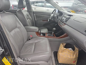 2002 Toyota Camry SE – miniatura 8