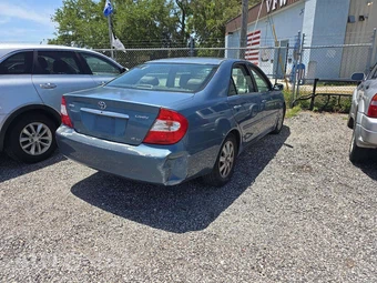 2002 Toyota Camry XLE – miniatura 3