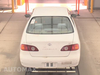 2002 Toyota Corolla CE – miniatura 5