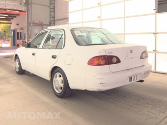 2002 Toyota Corolla CE – miniatura 6