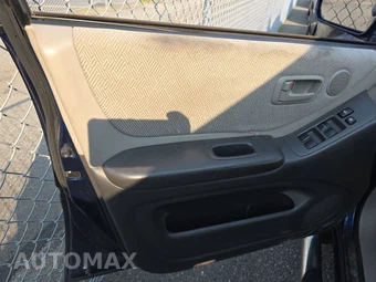 2002 Toyota Highlander – miniatura 9