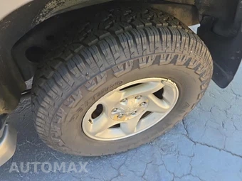 2002 Toyota Sequoia SR5 – miniatura 11